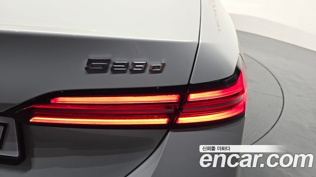 BMW 5-Series 523d M Sport