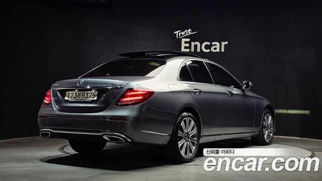 Mercedes-Benz E-Class E450 4MATIC Exclusive