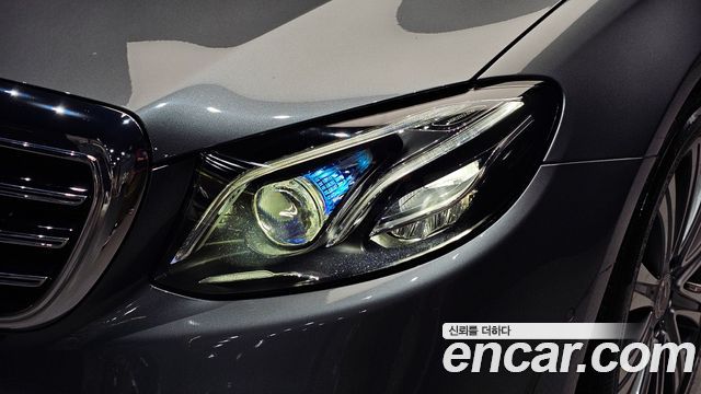 Mercedes-Benz E-Class E450 4MATIC Exclusive