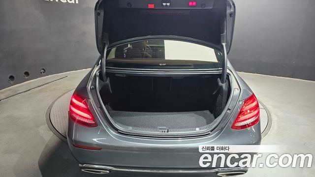 Mercedes-Benz E-Class E450 4MATIC Exclusive