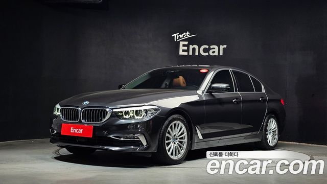 BMW 5-Series 520i Luxury