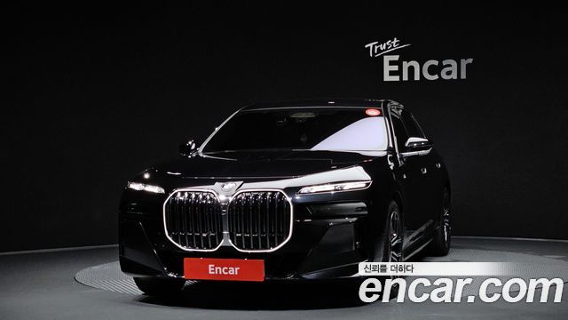 BMW 7-Series 740i xDrive M Sport