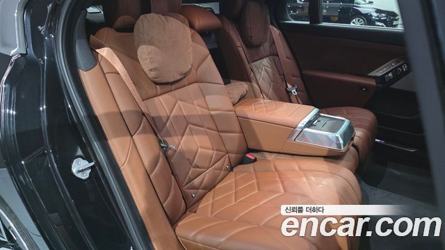 BMW 7-Series 740i xDrive M Sport