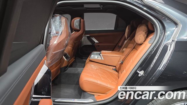 BMW 7-Series 740i xDrive M Sport