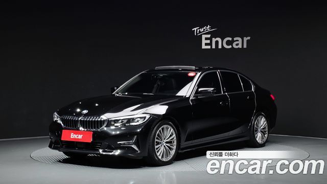 BMW 3-Series 320i Luxury