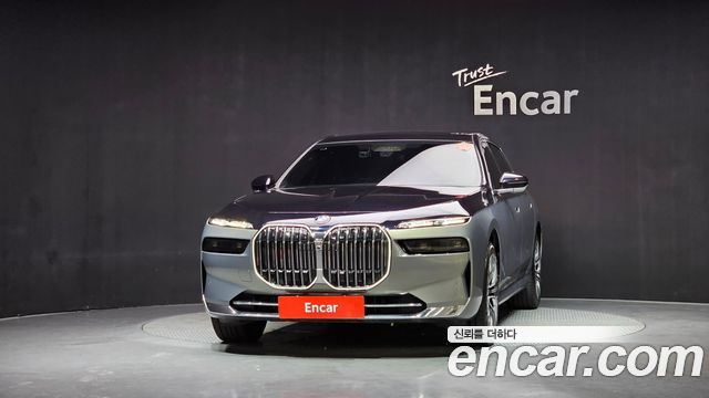 BMW 7-Series 740d xDrive Design Pure Excellence