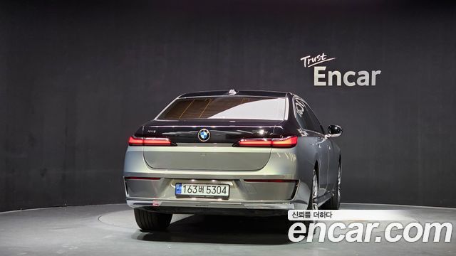 BMW 7-Series 740d xDrive Design Pure Excellence