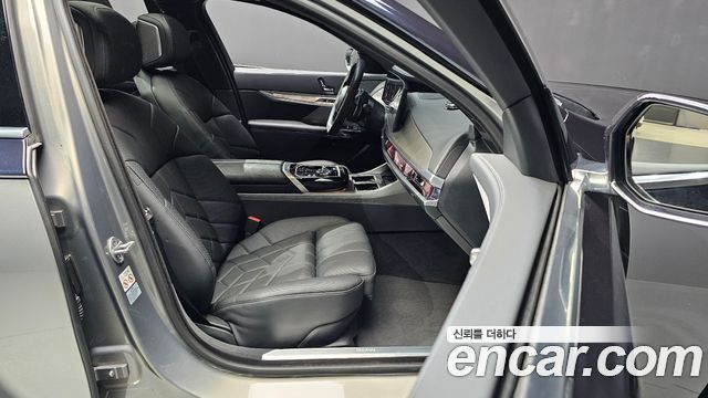BMW 7-Series 740d xDrive Design Pure Excellence