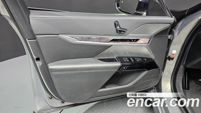 BMW 7-Series 740d xDrive Design Pure Excellence