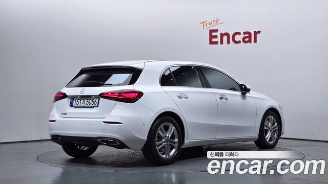 Mercedes-Benz A-Class A220 Hatchback