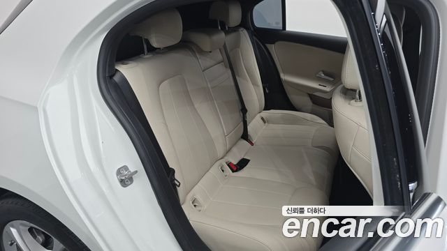 Mercedes-Benz A-Class A220 Hatchback
