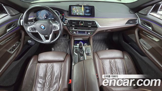 BMW 5-Series 530i M Sport Package Plus
