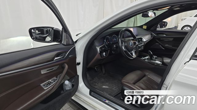 BMW 5-Series 530i M Sport Package Plus