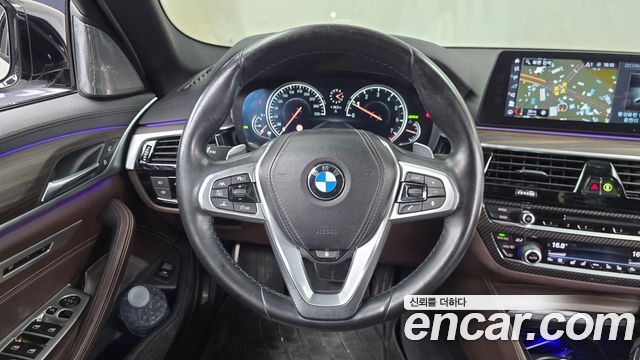 BMW 5-Series 530i M Sport Package Plus