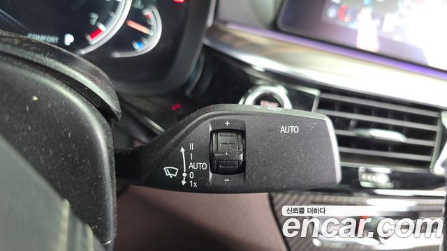 BMW 5-Series 530i M Sport Package Plus