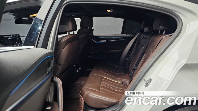 BMW 5-Series 530e M Sport