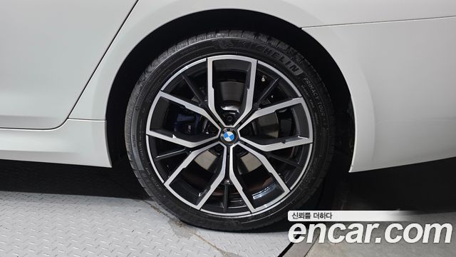 BMW 5-Series 530e M Sport