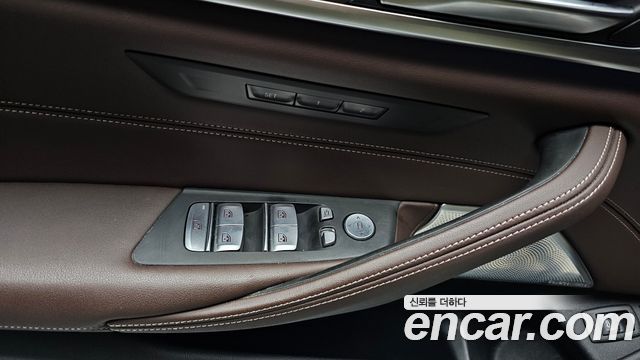 BMW 5-Series 530e M Sport