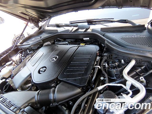 Mercedes-Benz GLC-Class GLC 300 4MATIC Avantgarde