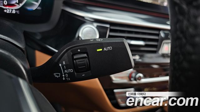 BMW 5-Series 520i Luxury