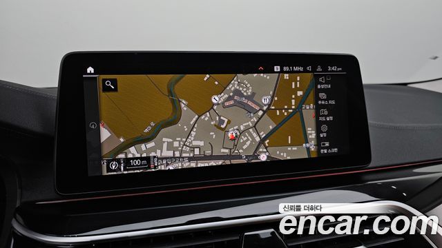 BMW 5-Series 520i Luxury