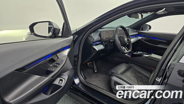 BMW 5-Series 530i xDrive M Sport