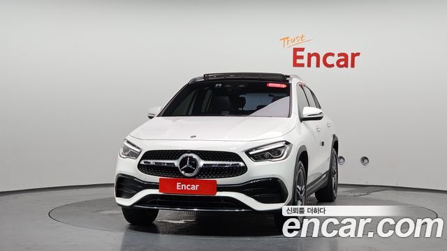 Mercedes-Benz GLA-Class GLA250 4MATIC