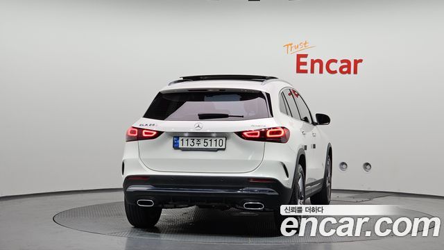 Mercedes-Benz GLA-Class GLA250 4MATIC