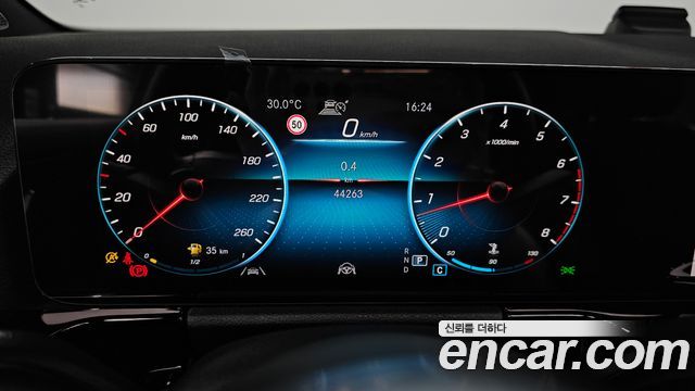 Mercedes-Benz GLA-Class GLA250 4MATIC