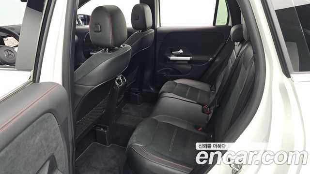 Mercedes-Benz GLA-Class GLA250 4MATIC