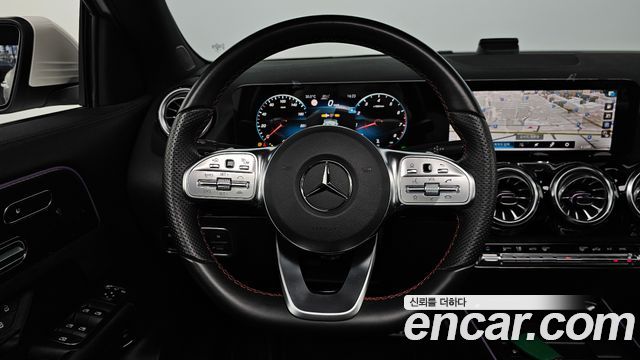 Mercedes-Benz GLA-Class GLA250 4MATIC