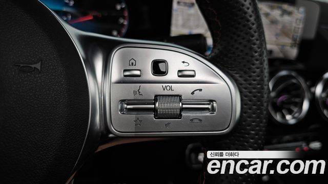 Mercedes-Benz GLA-Class GLA250 4MATIC