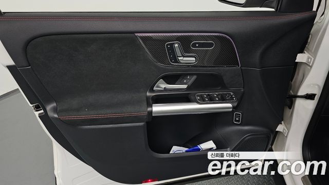 Mercedes-Benz GLA-Class GLA250 4MATIC