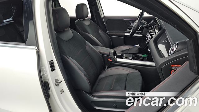 Mercedes-Benz GLA-Class GLA250 4MATIC