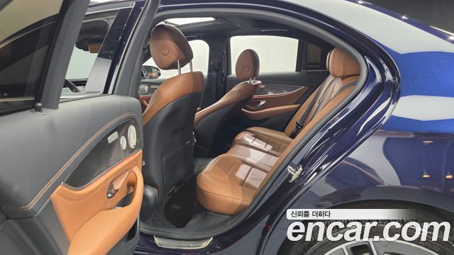 Mercedes-Benz E-Class E350 4MATIC AMG Line