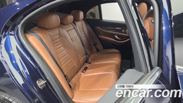 Mercedes-Benz E-Class E350 4MATIC AMG Line