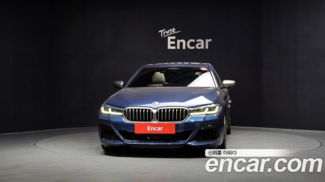 BMW 5-Series M550i xDrive