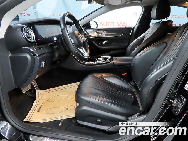 Mercedes-Benz CLS-Class CLS300d AMG Line