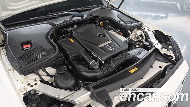 Mercedes-Benz E-Class E300 4MATIC Avnatgarde