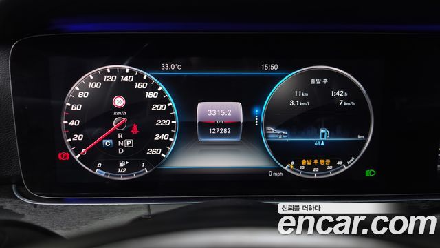 Mercedes-Benz E-Class E300 4MATIC Avnatgarde