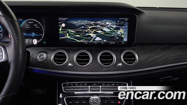 Mercedes-Benz E-Class E300 4MATIC Avnatgarde