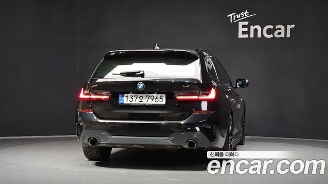 BMW 3-Series 320i Touring M Sports