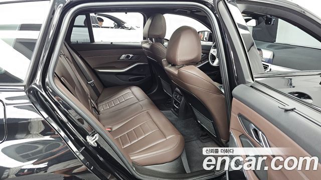 BMW 3-Series 320i Touring M Sports