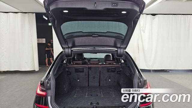 BMW 3-Series 320i Touring M Sports