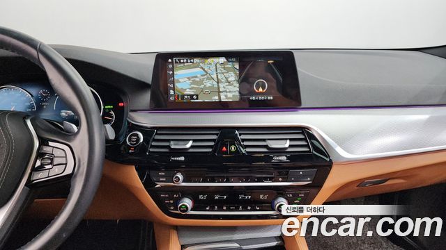 BMW 5-Series 530i xDrive M Sport Package