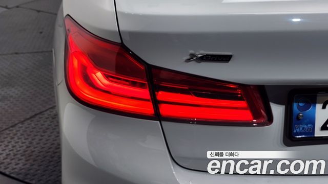 BMW 5-Series 530i xDrive M Sport Package