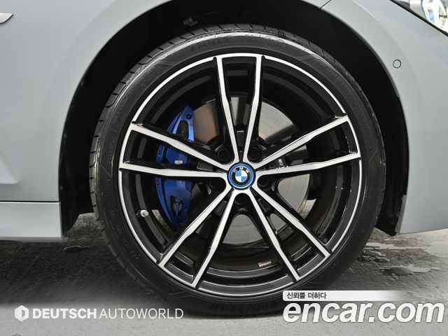 BMW 3-Series 330e M Sport