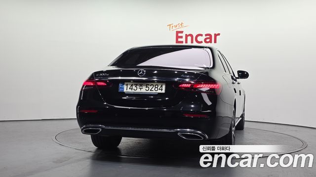 Mercedes-Benz E-Class E300e 4MATIC Exclusive