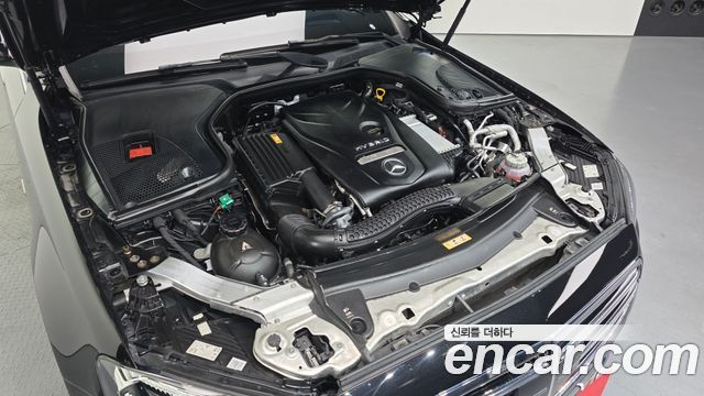 Mercedes-Benz E-Class E300e 4MATIC Exclusive