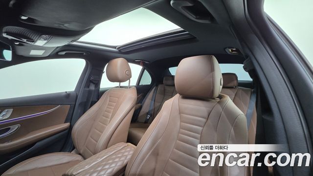 Mercedes-Benz E-Class E300e 4MATIC Exclusive